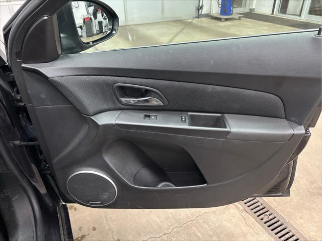 Used 2015 Chevrolet Cruze For Sale in Wilmington, OH