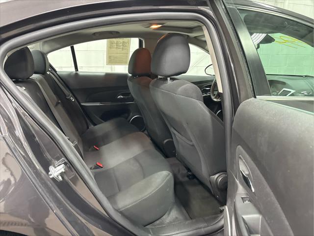 Used 2015 Chevrolet Cruze For Sale in Wilmington, OH