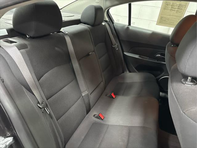 Used 2015 Chevrolet Cruze For Sale in Wilmington, OH