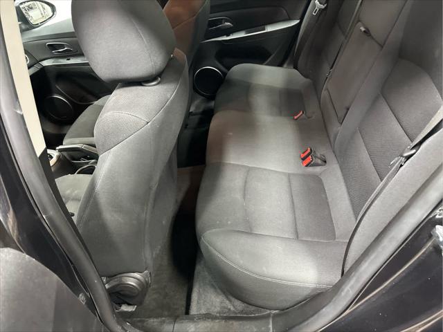 Used 2015 Chevrolet Cruze For Sale in Wilmington, OH