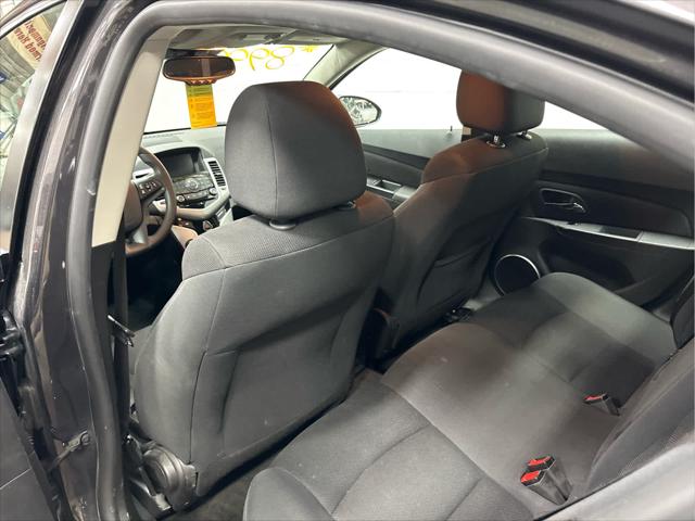 Used 2015 Chevrolet Cruze For Sale in Wilmington, OH