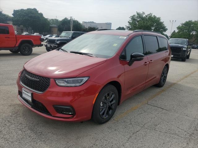 2025 Chrysler Pacifica PACIFICA SELECT