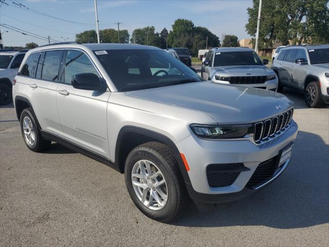 2025 Jeep Grand Cherokee GRAND CHEROKEE LAREDO X 4X4