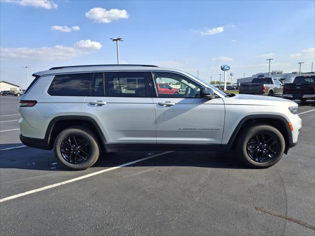 2023 Jeep Grand Cherokee L Laredo 4x4 2023 Jeep Grand Cherokee L Laredo 4x4