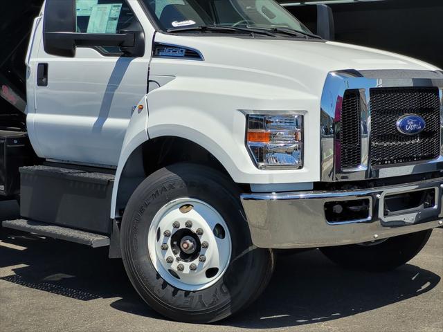 2025 Ford F-650 Base