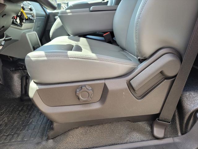2025 Ford F-650 Base
