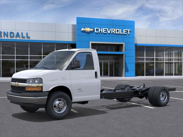 2025 Chevrolet Express Cutaway 4500 Van