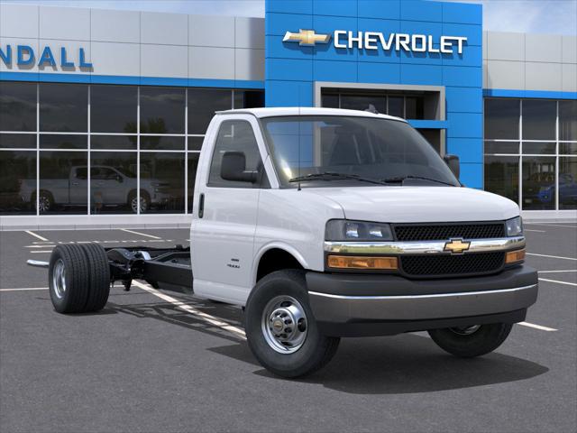 2025 Chevrolet Express Cutaway 4500 Van