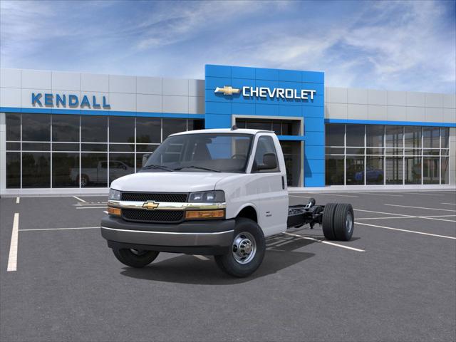 2025 Chevrolet Express Cutaway 4500 Van