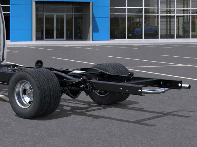 2025 Chevrolet Express Cutaway 4500 Van
