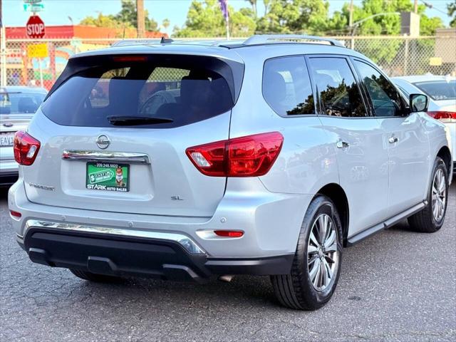 2018 Nissan Pathfinder SL