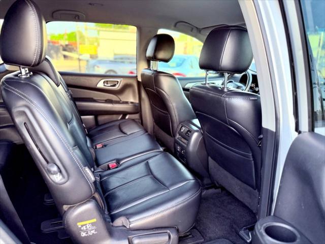 2018 Nissan Pathfinder SL