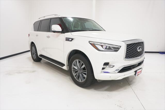 2022 INFINITI QX80 LUXE