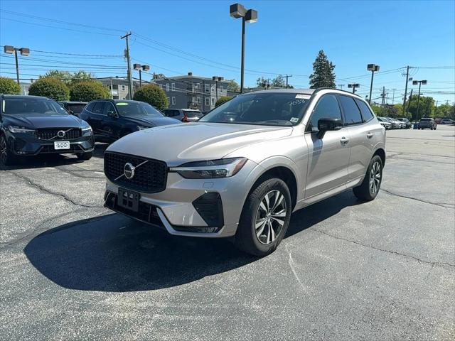 2024 Volvo XC60 B5 Core Dark Theme