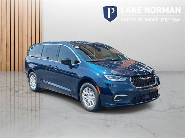 2025 Chrysler Pacifica PACIFICA SELECT