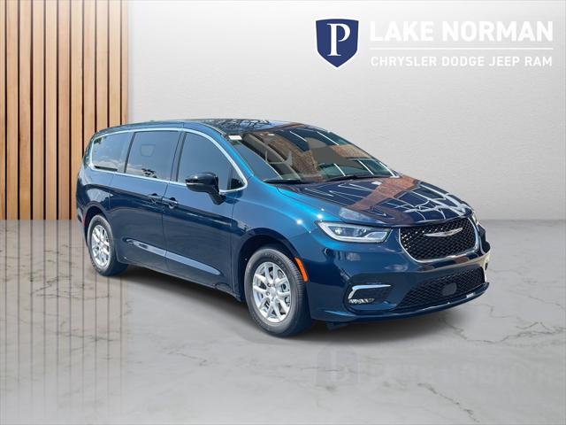 2025 Chrysler Pacifica PACIFICA SELECT
