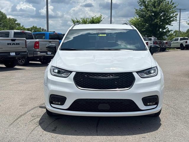 2025 Chrysler Pacifica PACIFICA SELECT