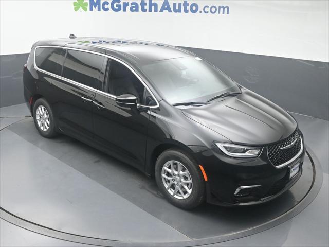 2025 Chrysler Pacifica PACIFICA SELECT