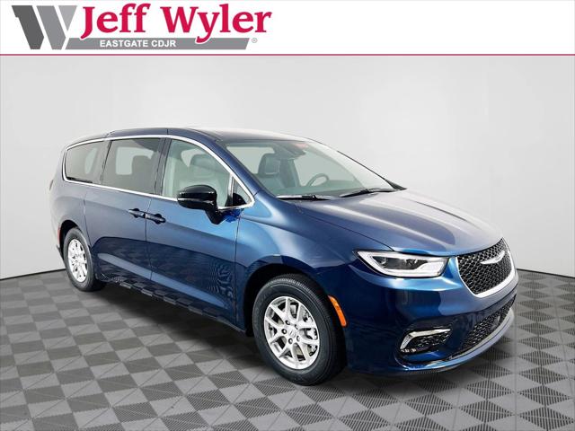 2025 Chrysler Pacifica PACIFICA SELECT