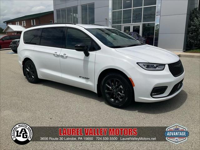 2025 Chrysler Pacifica PACIFICA SELECT