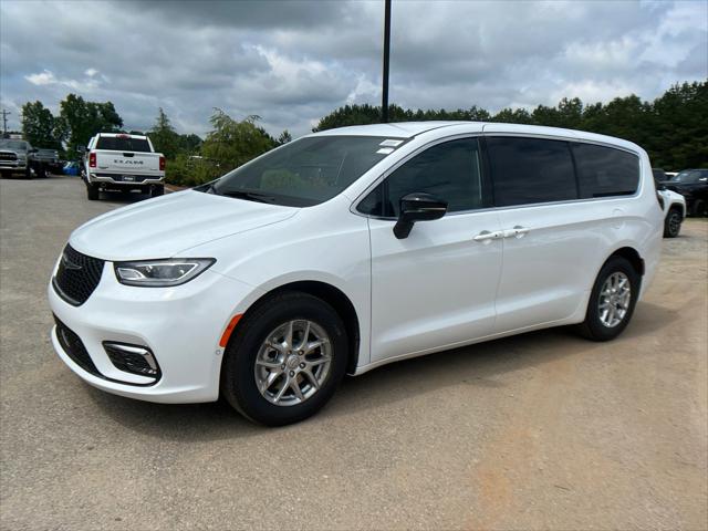 2025 Chrysler Pacifica PACIFICA SELECT