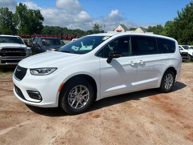 2025 Chrysler Pacifica PACIFICA SELECT