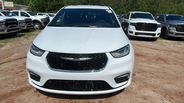 2025 Chrysler Pacifica PACIFICA SELECT