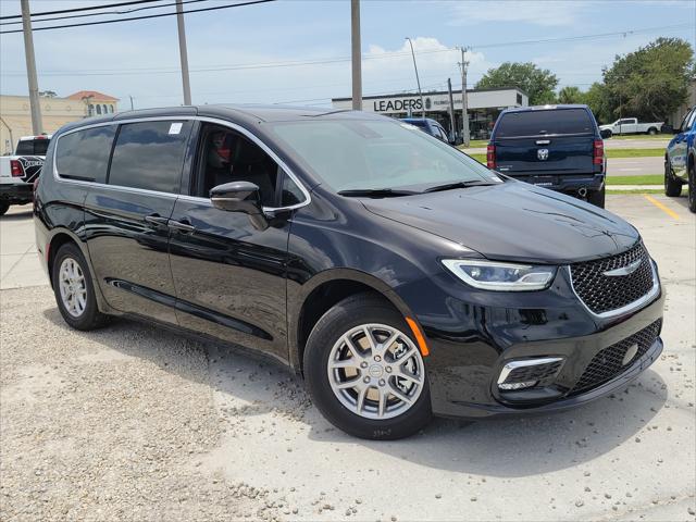 2025 Chrysler Pacifica PACIFICA SELECT