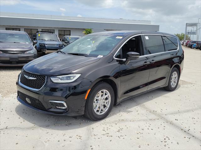 2025 Chrysler Pacifica PACIFICA SELECT