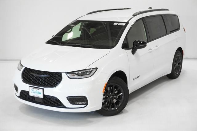 2025 Chrysler Pacifica PACIFICA SELECT