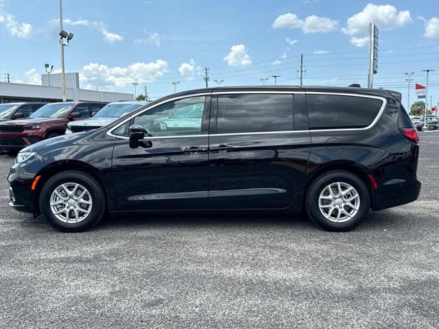 2025 Chrysler Pacifica PACIFICA SELECT