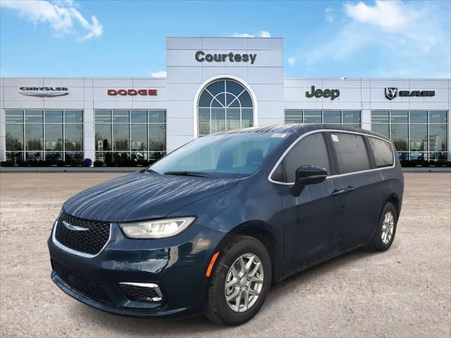 2025 Chrysler Pacifica PACIFICA SELECT