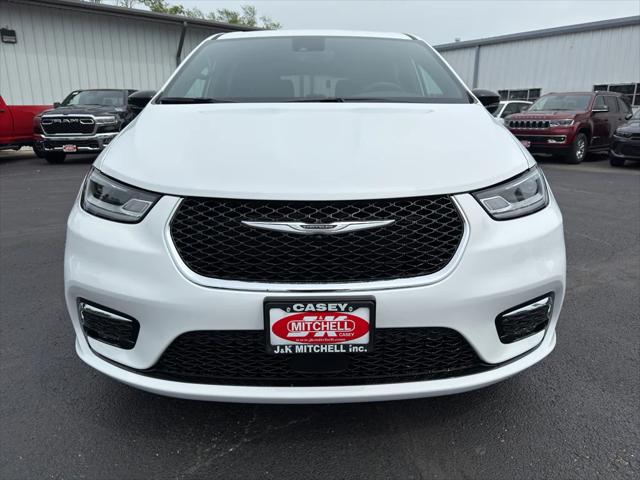 2025 Chrysler Pacifica PACIFICA SELECT