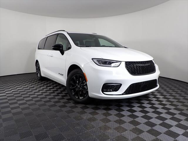 2025 Chrysler Pacifica PACIFICA SELECT