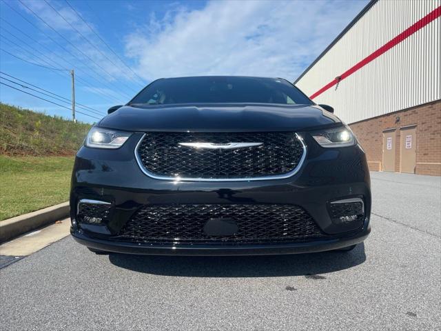 2025 Chrysler Pacifica PACIFICA SELECT