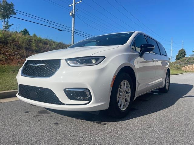 2025 Chrysler Pacifica PACIFICA SELECT