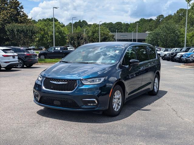 2025 Chrysler Pacifica PACIFICA SELECT