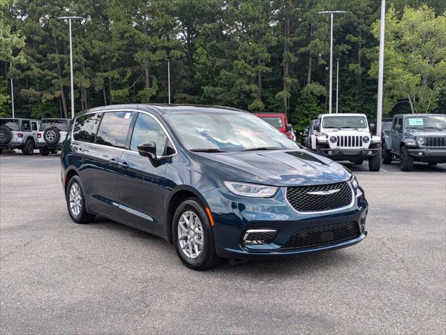 2025 Chrysler Pacifica PACIFICA SELECT
