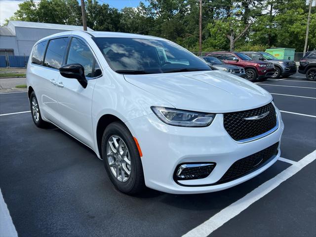2025 Chrysler Pacifica PACIFICA SELECT