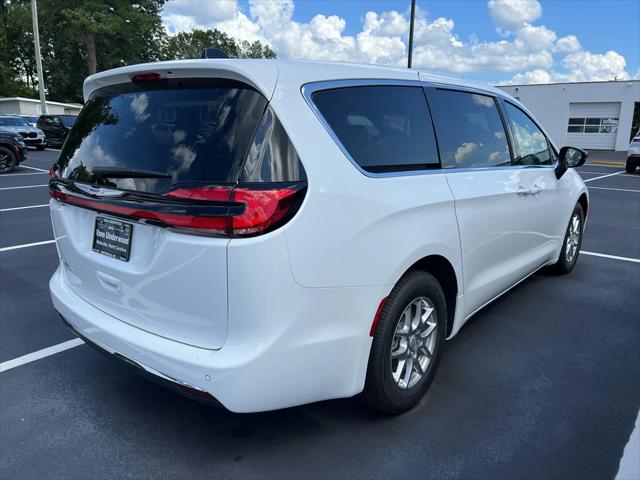 2025 Chrysler Pacifica PACIFICA SELECT