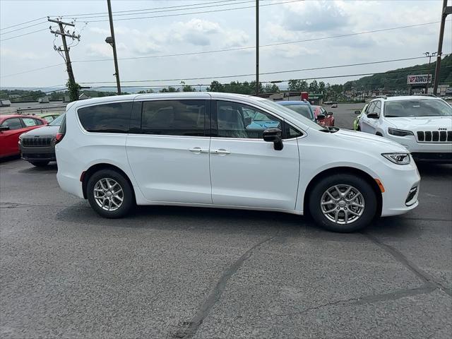2025 Chrysler Pacifica PACIFICA SELECT