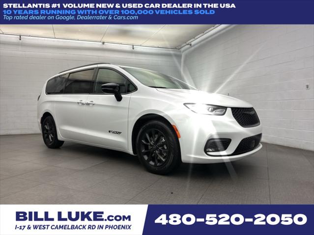 2025 Chrysler Pacifica PACIFICA SELECT