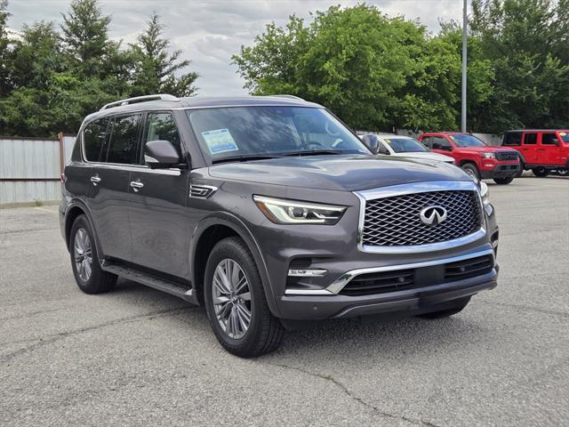 2024 INFINITI QX80 LUXE