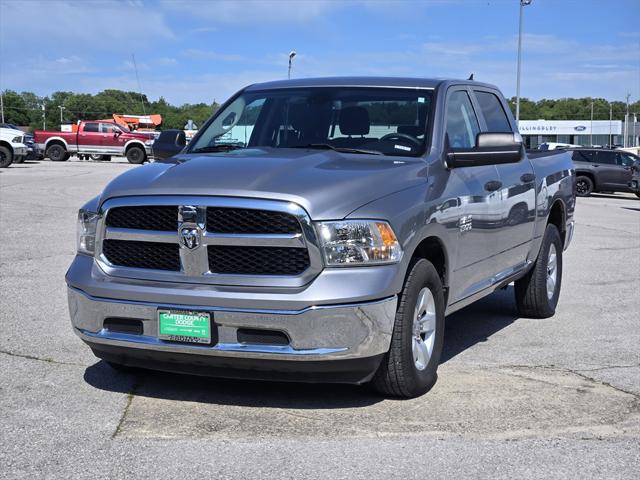 2023 RAM 1500 Classic SLT Crew Cab 4x2 57 Box