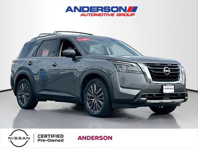 2023 Nissan Pathfinder SL 4WD