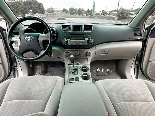 2010 Toyota Highlander Base