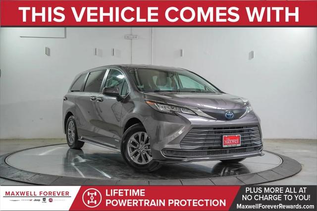 2021 Toyota Sienna LE