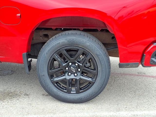 2023 Chevrolet Silverado 1500 2WD Crew Cab Short Bed Custom