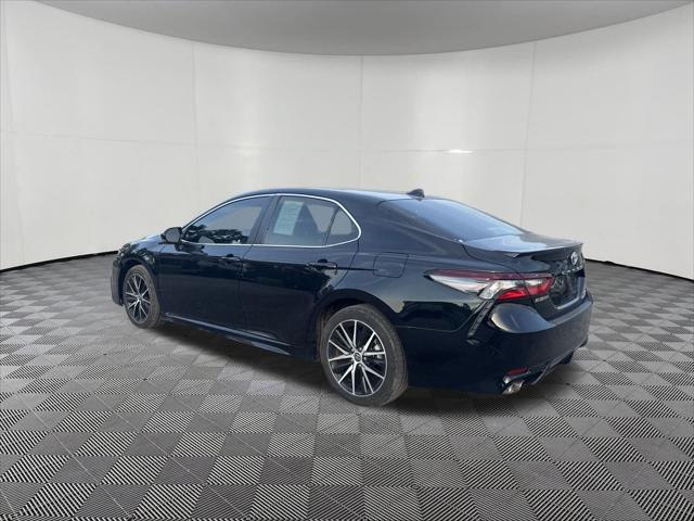 2024 Toyota Camry Hybrid SE