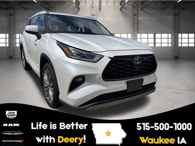 2021 Toyota Highlander Hybrid Platinum